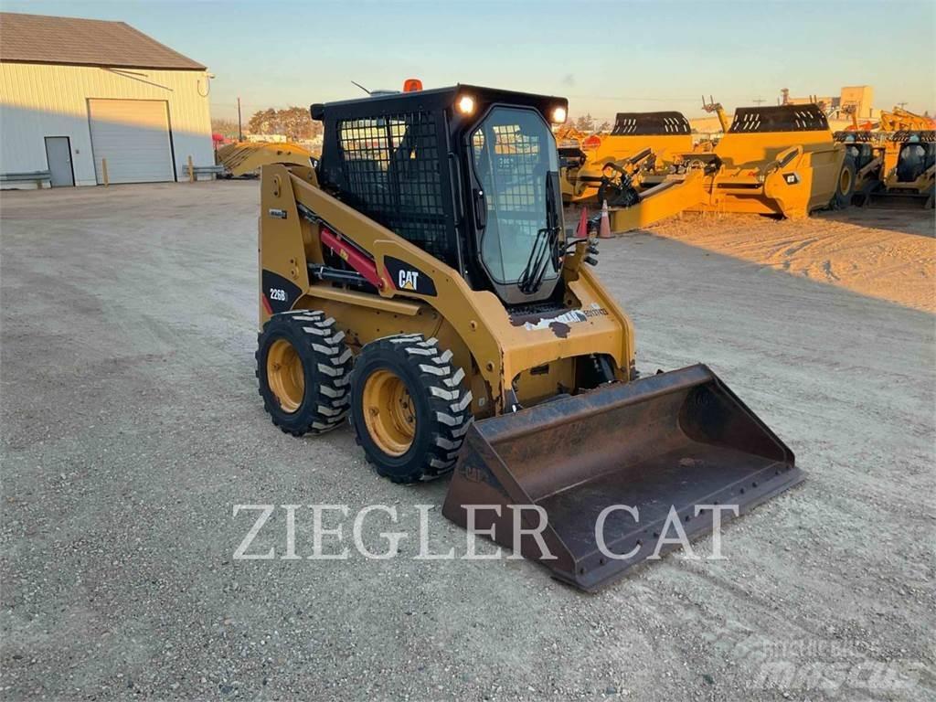 CAT 226B3 Мини-погрузчики