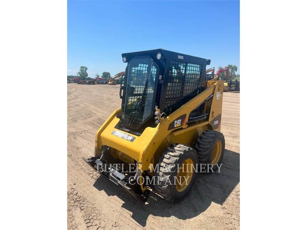 CAT 226B3 C3S2 Мини-погрузчики