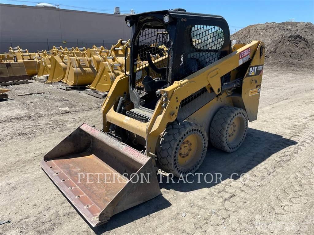 CAT 226D Мини-погрузчики