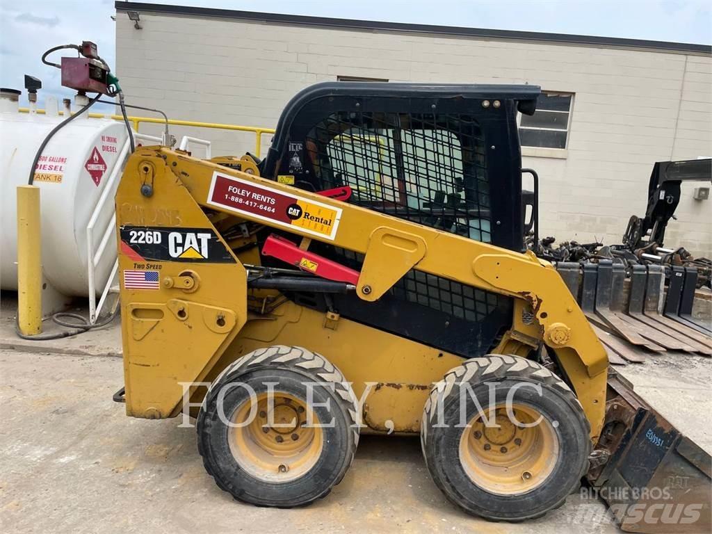 CAT 226D Мини-погрузчики