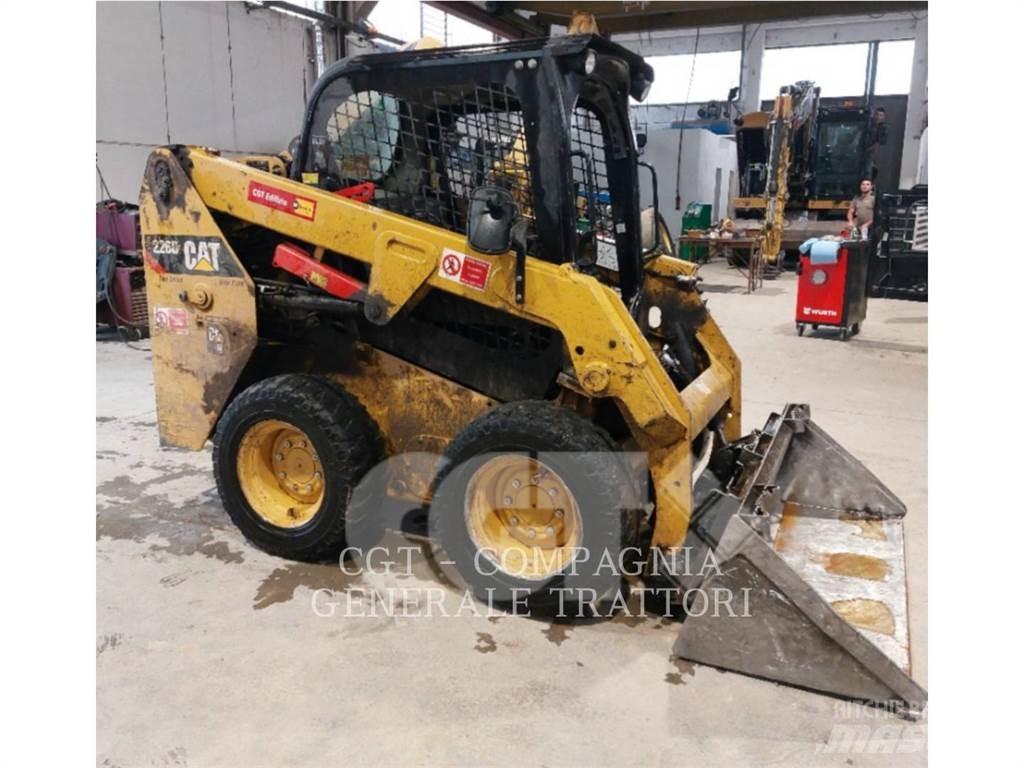 CAT 226D Мини-погрузчики