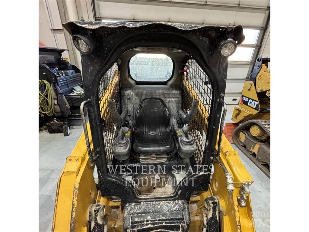 CAT 226D Мини-погрузчики