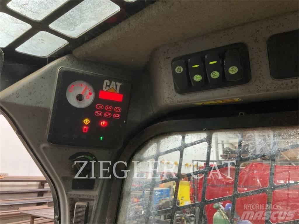 CAT 226D Мини-погрузчики