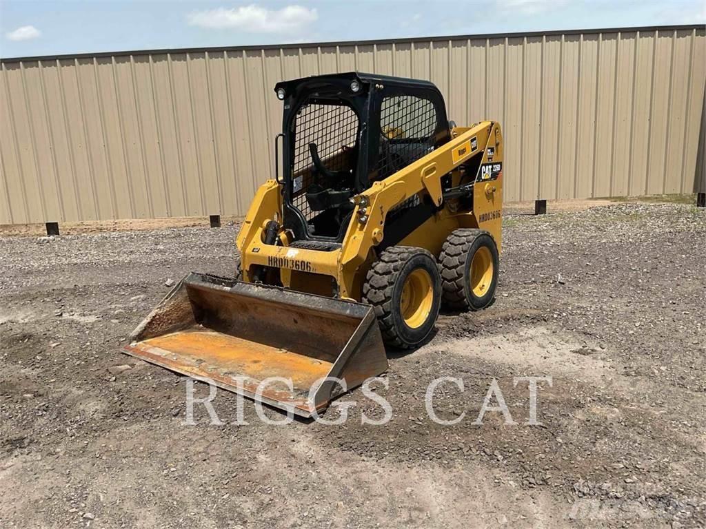 CAT 226D Мини-погрузчики
