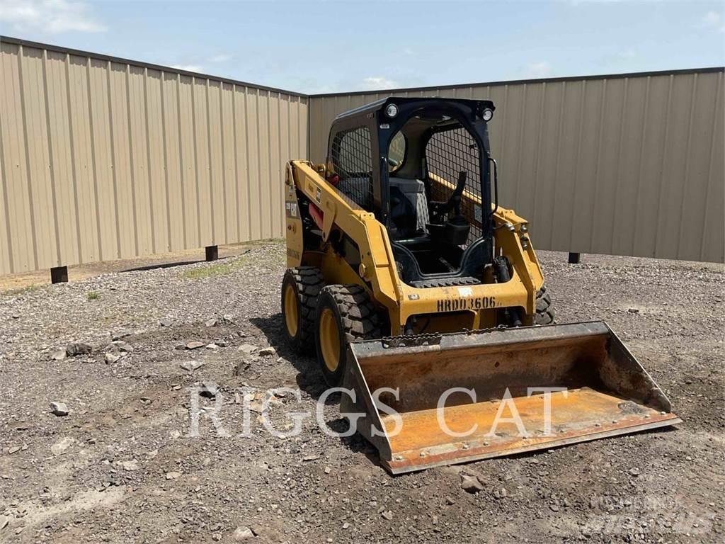 CAT 226D Мини-погрузчики