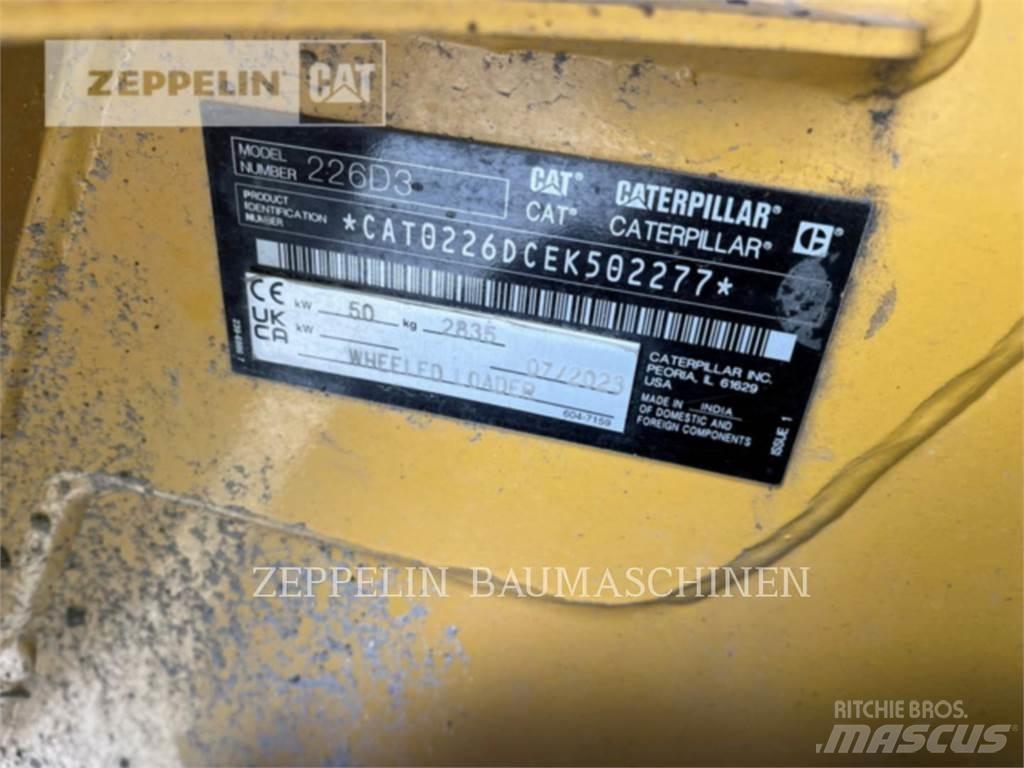 CAT 226D Мини-погрузчики