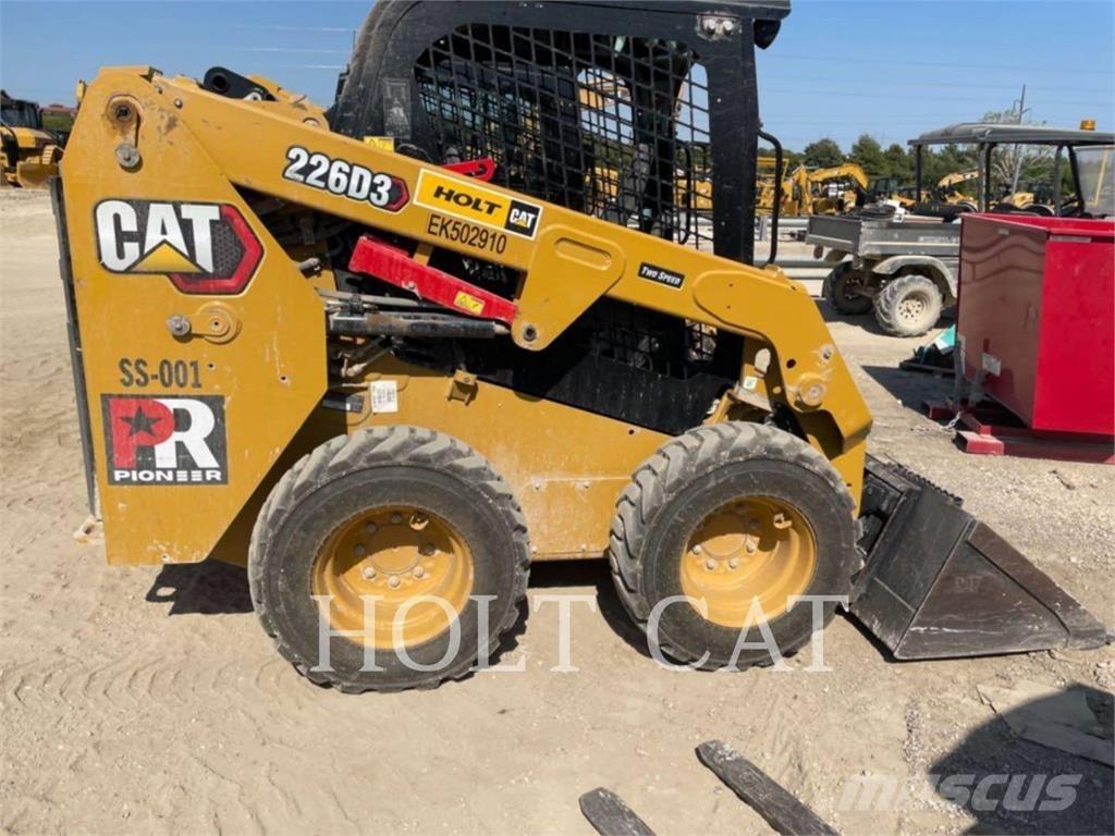 CAT 226D Мини-погрузчики