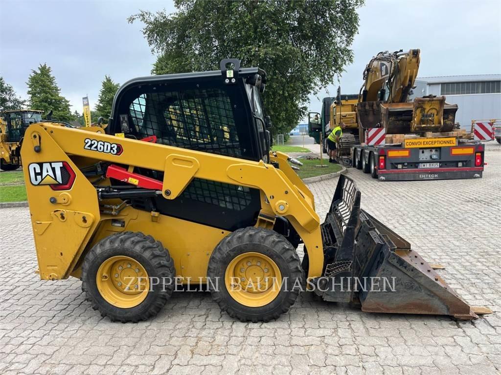CAT 226D Мини-погрузчики