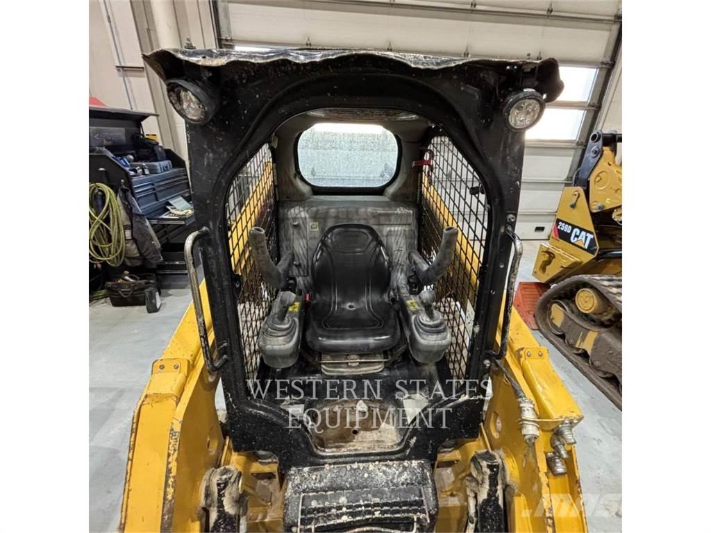CAT 226D Мини-погрузчики