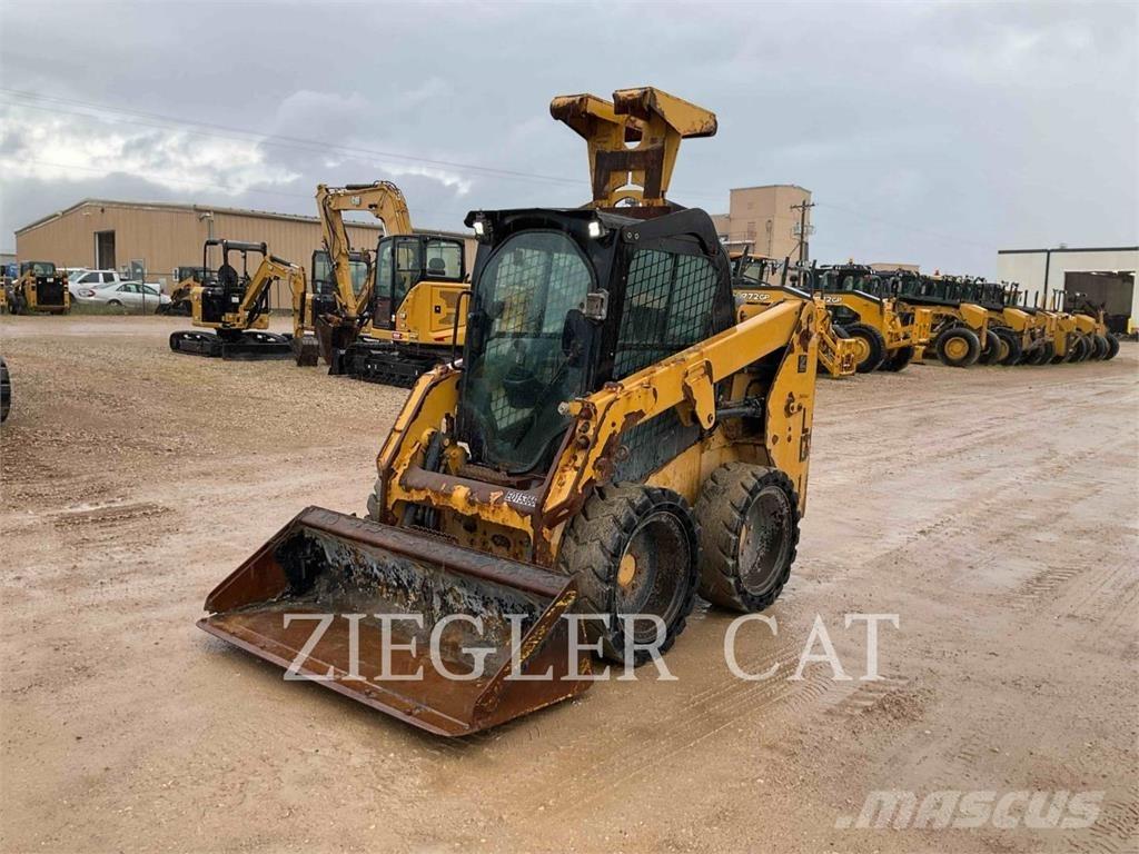 CAT 226D Мини-погрузчики