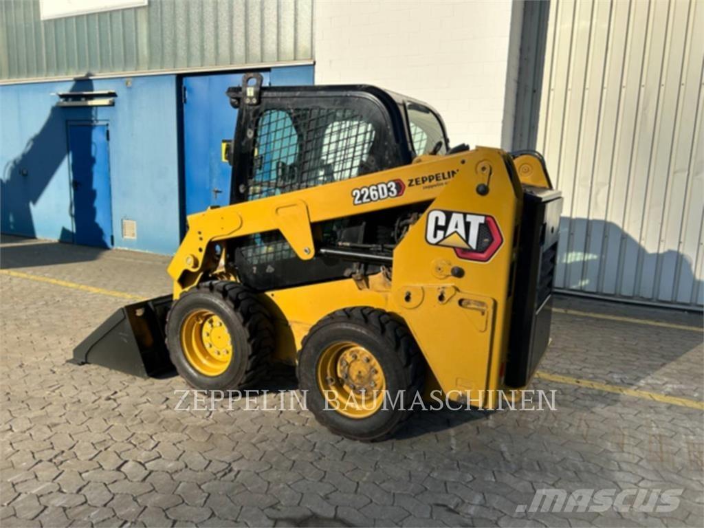 CAT 226D Мини-погрузчики