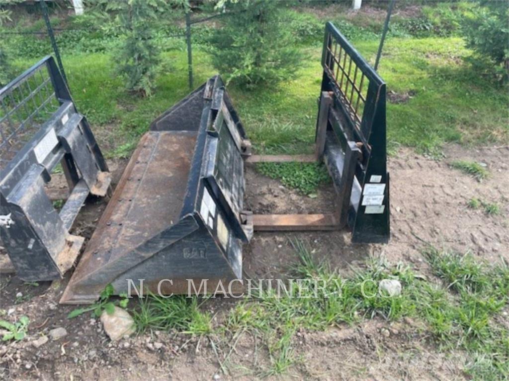 CAT 226D Мини-погрузчики