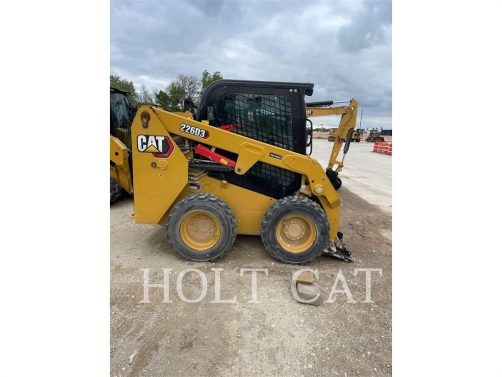 CAT 226D CAB Мини-погрузчики