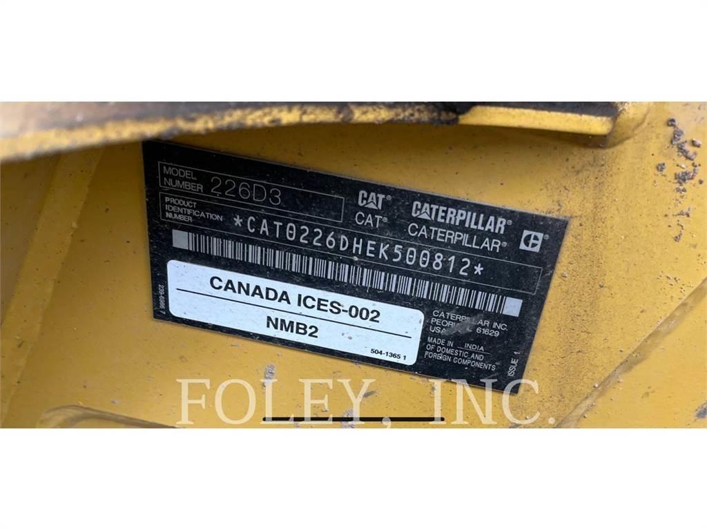 CAT 226D3 Мини-погрузчики