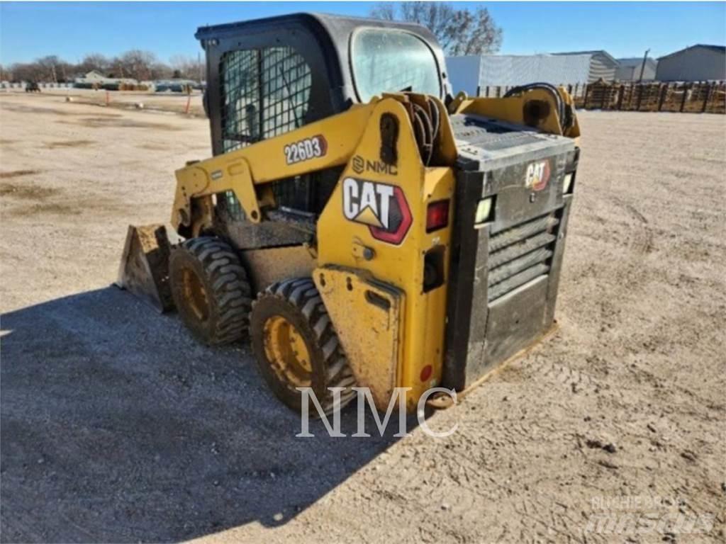 CAT 226D3 Мини-погрузчики