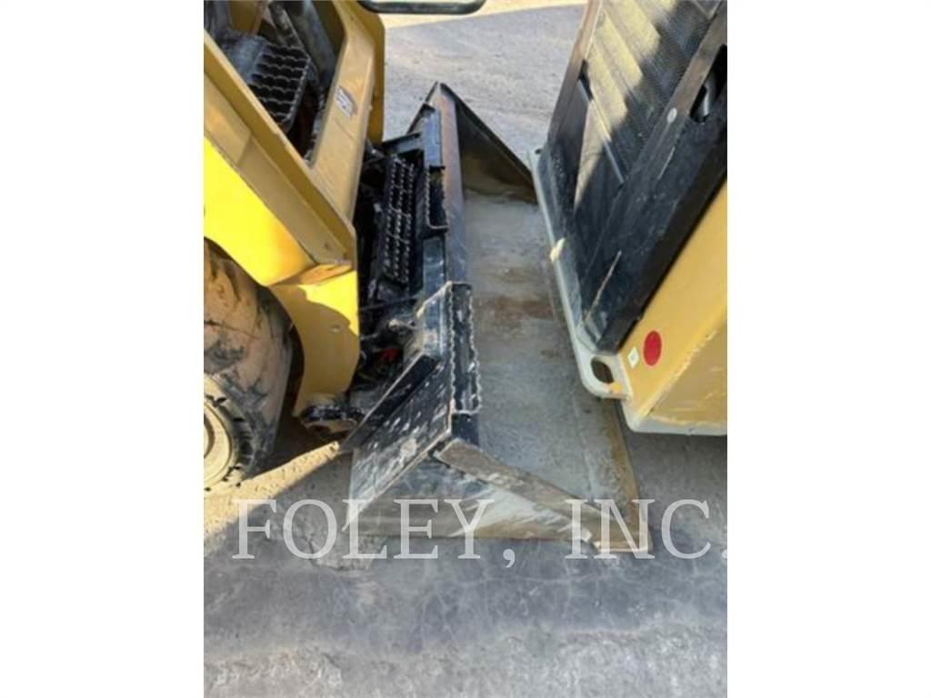 CAT 226D3 Мини-погрузчики