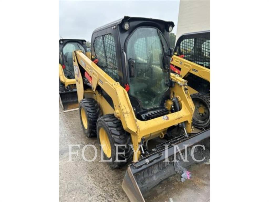 CAT 226D3 Мини-погрузчики