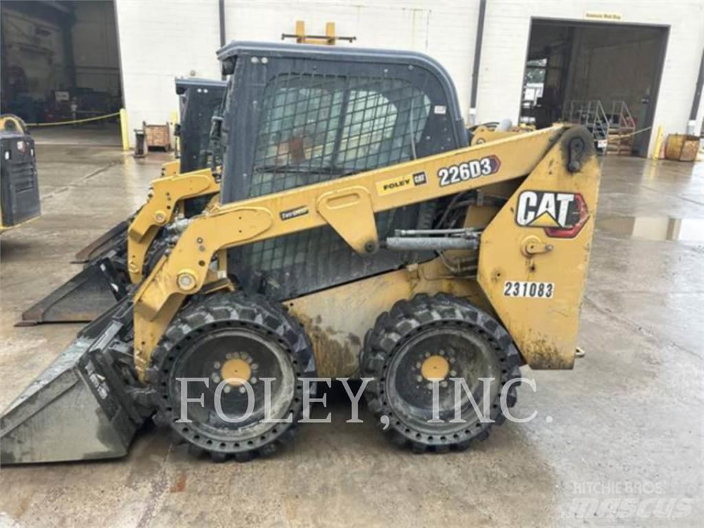 CAT 226D3 Мини-погрузчики