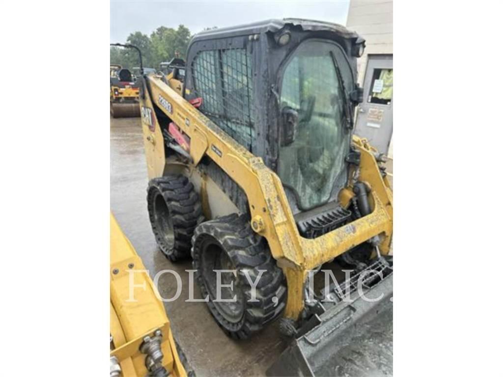 CAT 226D3 Мини-погрузчики