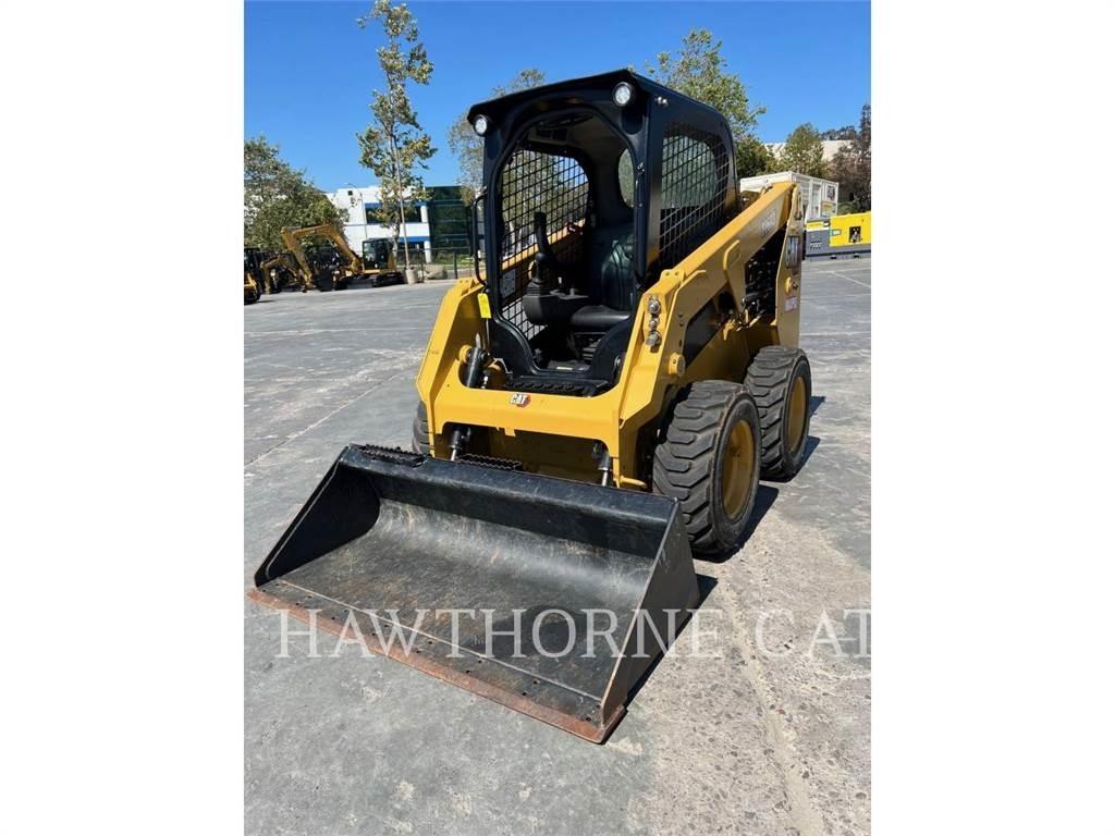 CAT 226D3 Мини-погрузчики