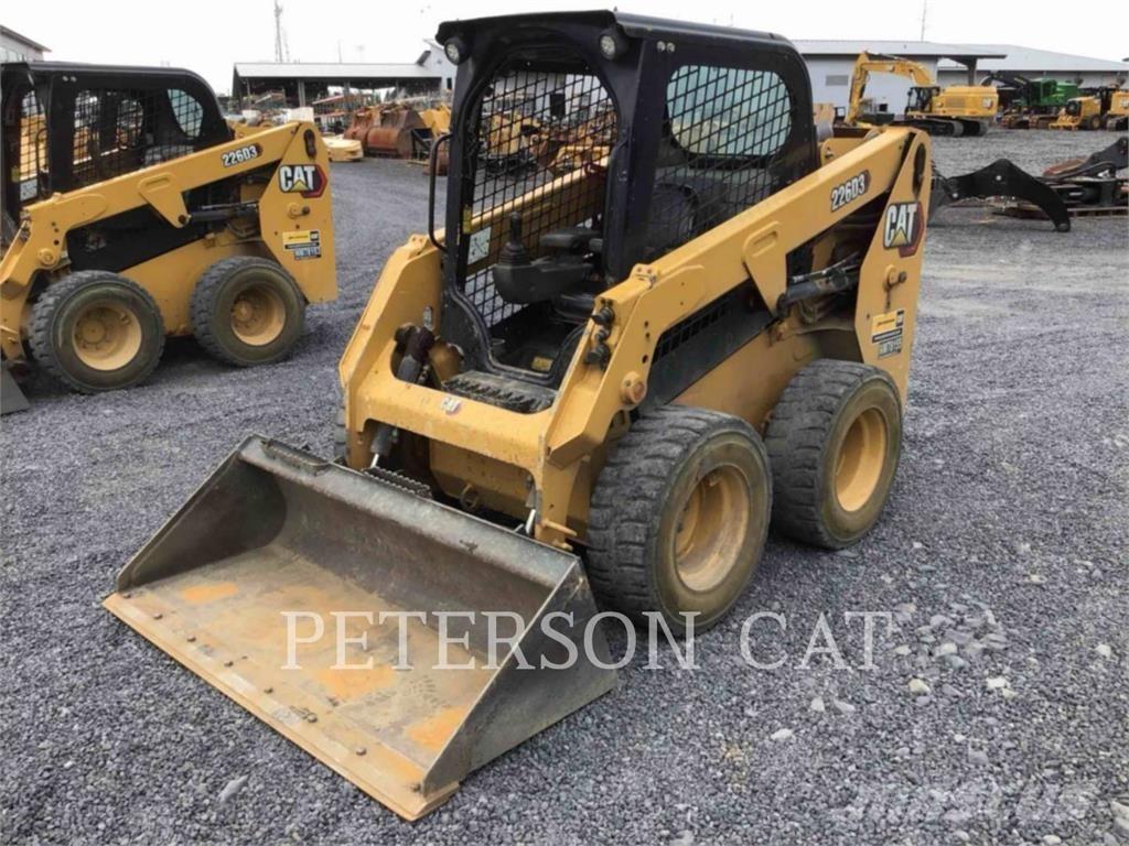 CAT 226D3 Мини-погрузчики