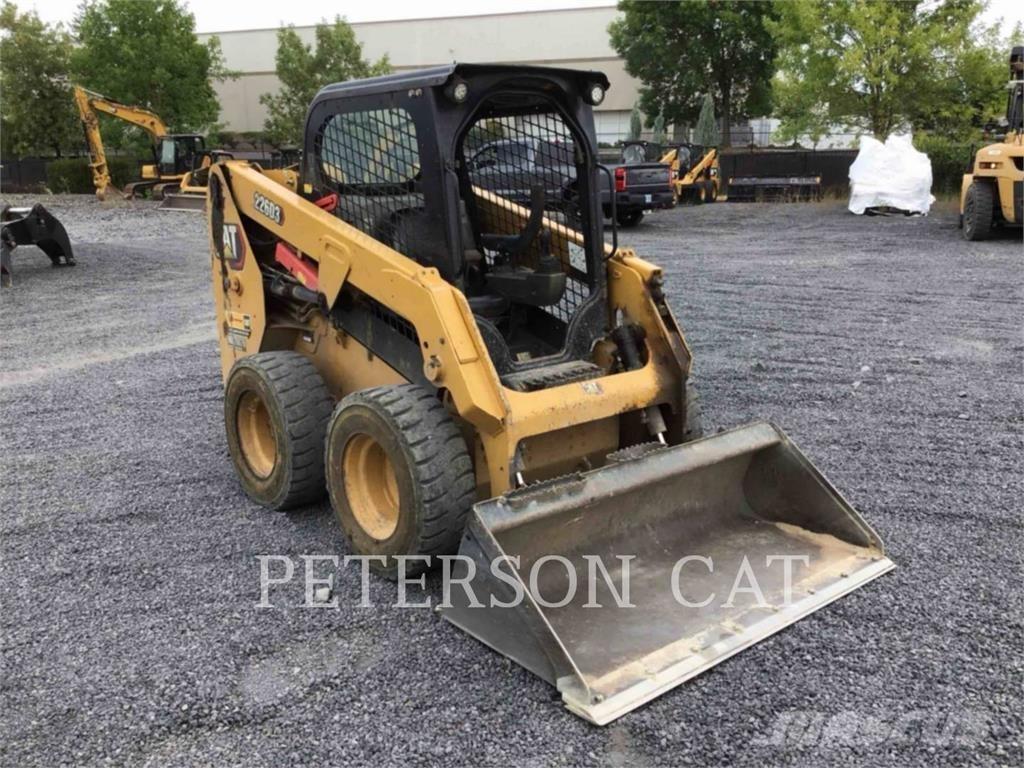 CAT 226D3 Мини-погрузчики