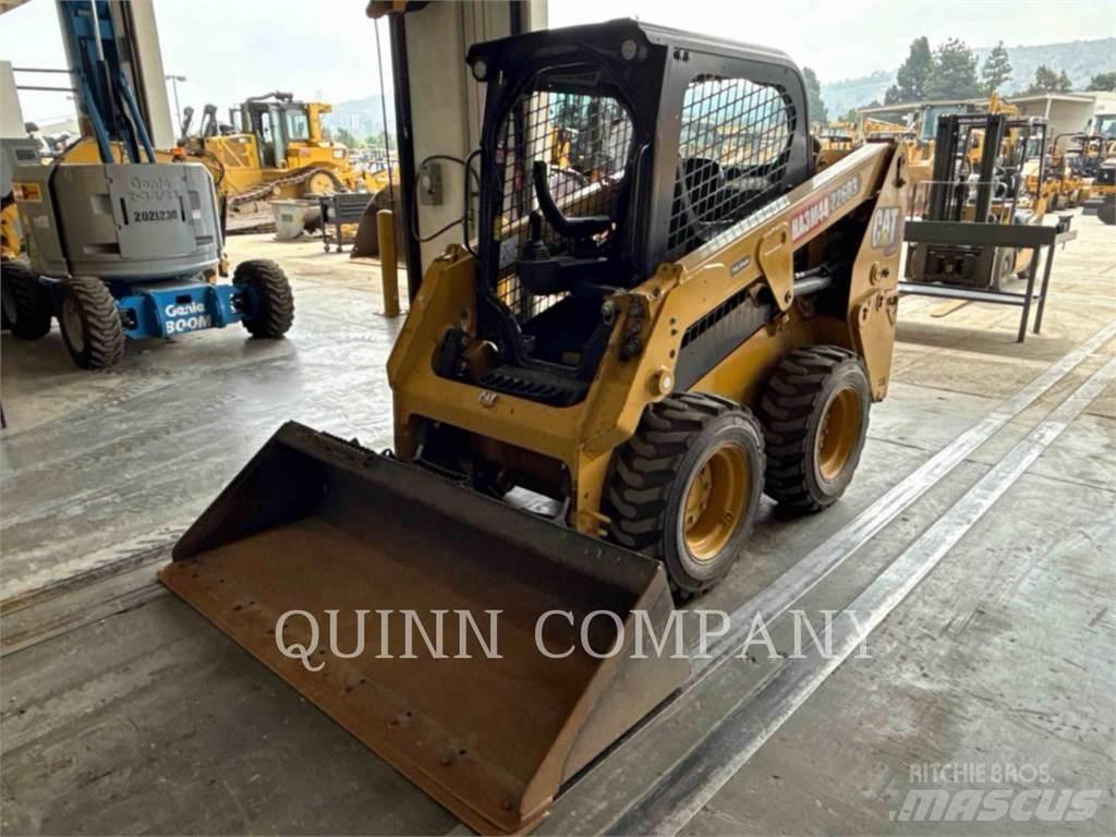 CAT 226D3 Мини-погрузчики