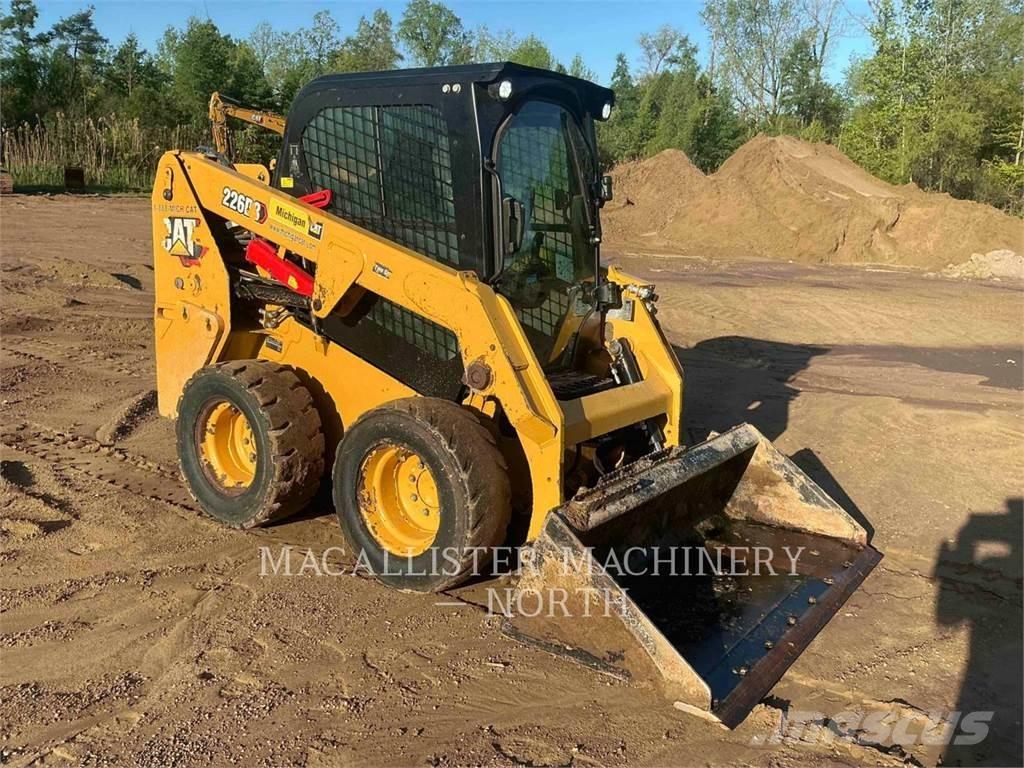 CAT 226D3 AQ Мини-погрузчики