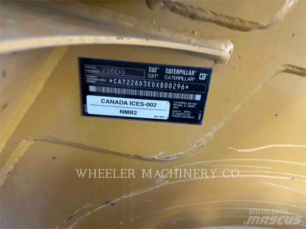 CAT 226D3 C1H2 Мини-погрузчики