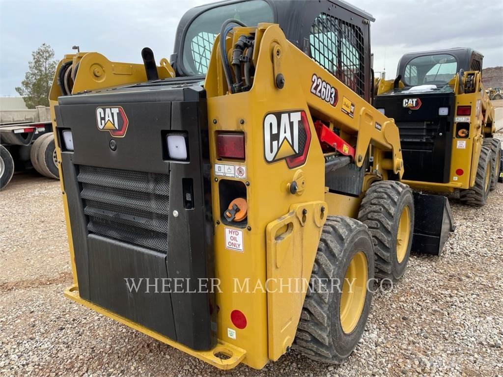 CAT 226D3 C3H2 Мини-погрузчики