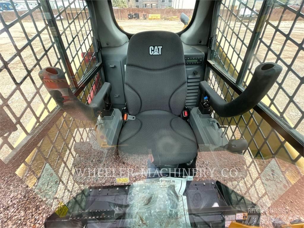 CAT 226D3 C3H2 Мини-погрузчики