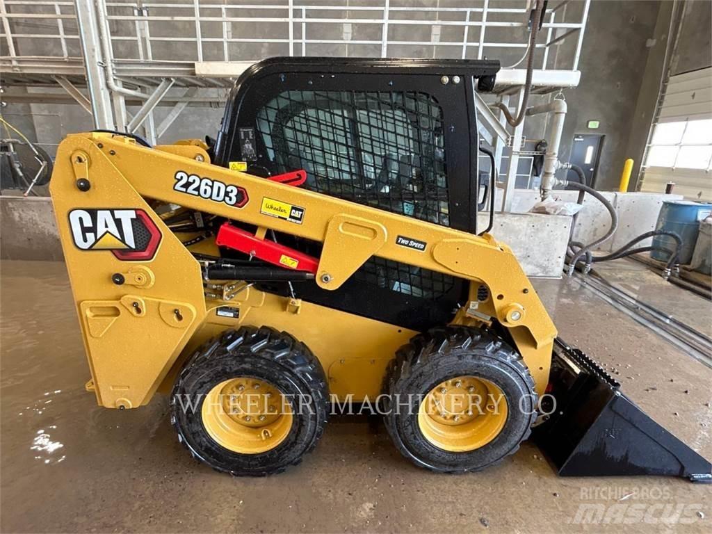 CAT 226D3 C3H2 Мини-погрузчики