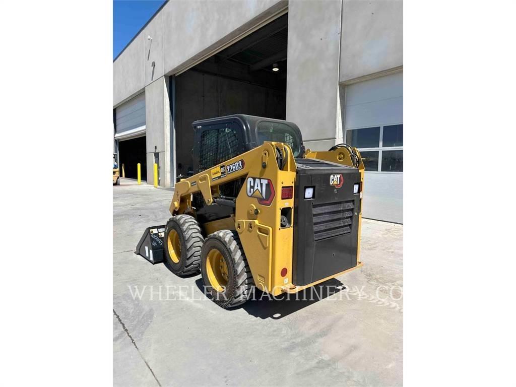 CAT 226D3 C3H2 Мини-погрузчики