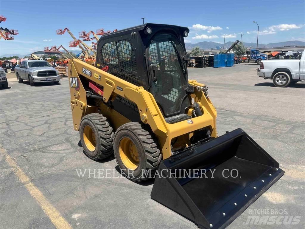 CAT 226D3 C3H2 Мини-погрузчики