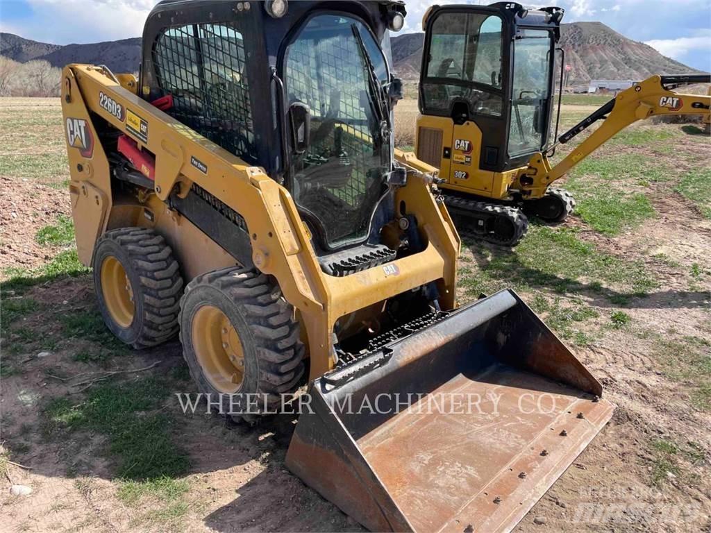 CAT 226D3 C3H2 Мини-погрузчики