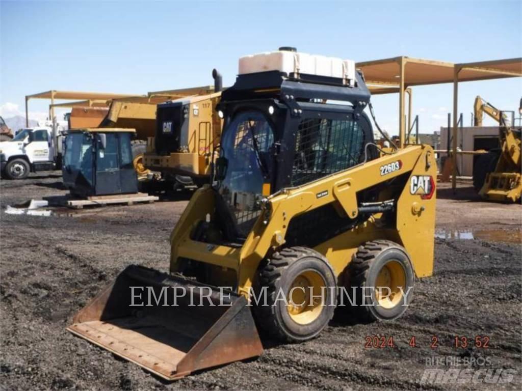 CAT 226D3 CA Мини-погрузчики