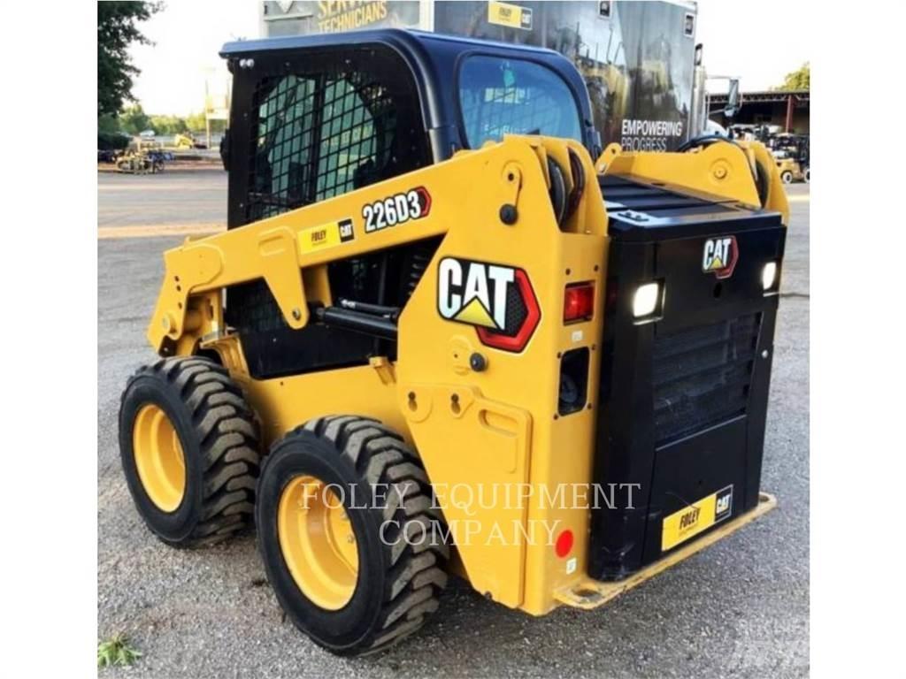CAT 226D3STD1C Мини-погрузчики