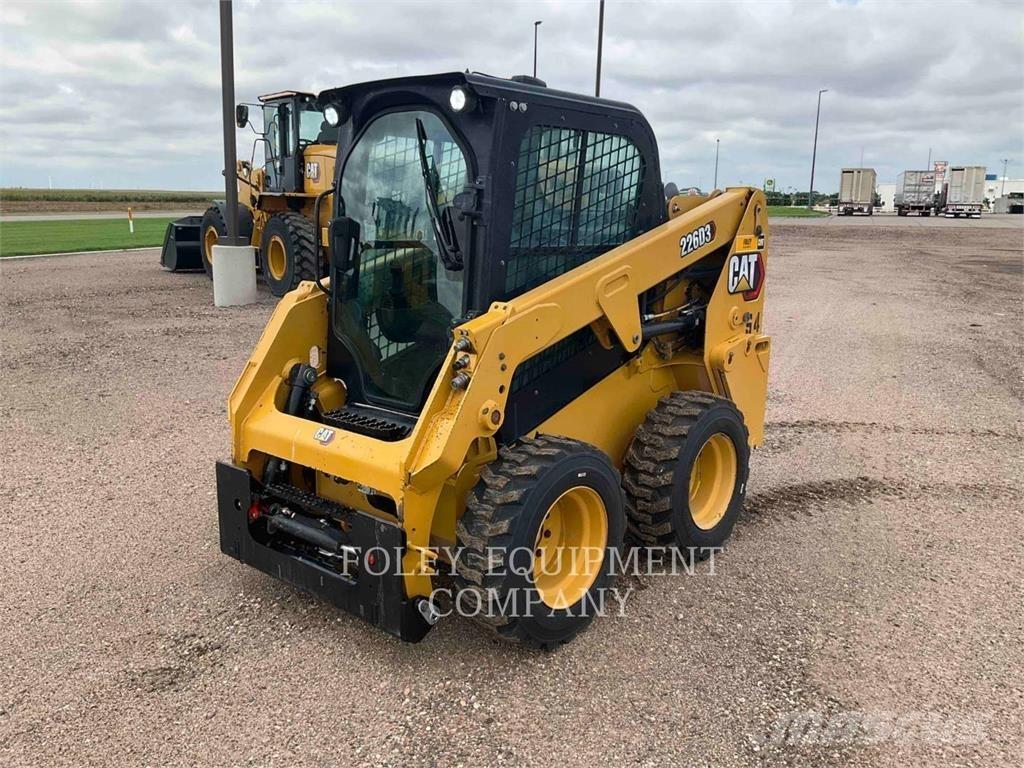 CAT 226D3STD1C Мини-погрузчики