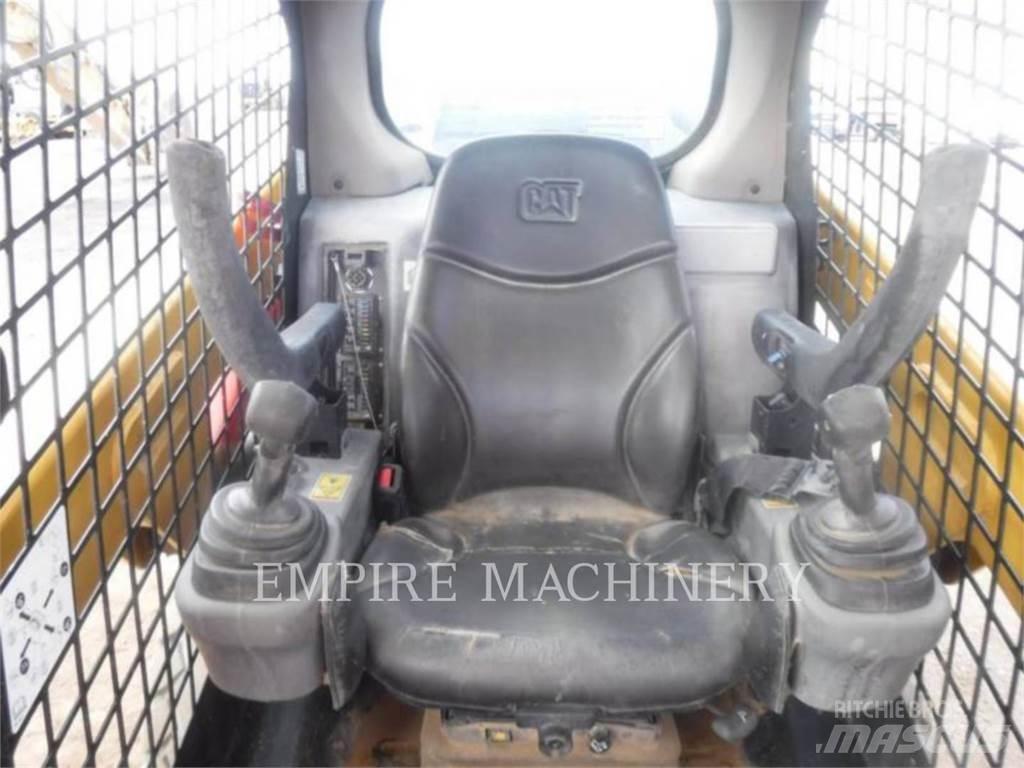 CAT 232D Мини-погрузчики