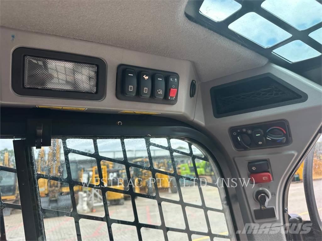 CAT 232D3 Мини-погрузчики