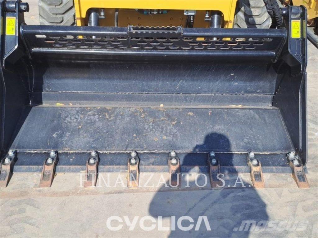 CAT 232D3 Мини-погрузчики