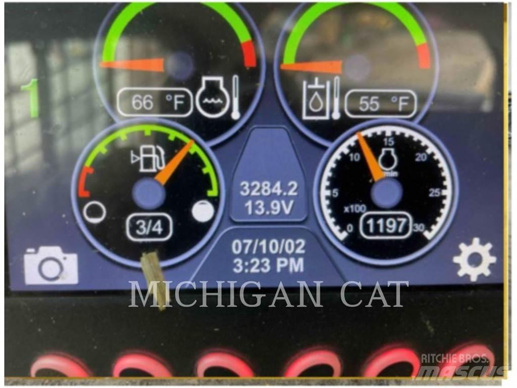 CAT 232D3 A2Q Мини-погрузчики