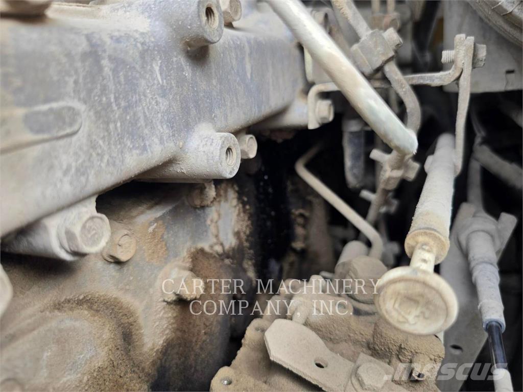 CAT 236 B Мини-погрузчики