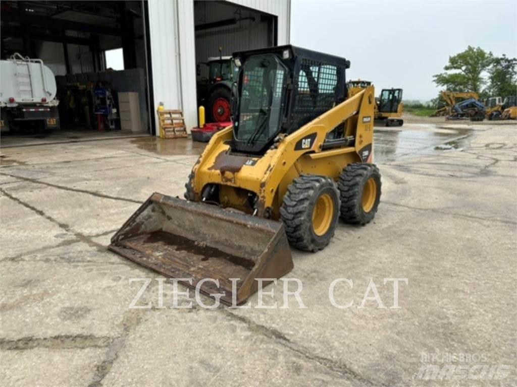 CAT 236B3 Мини-погрузчики