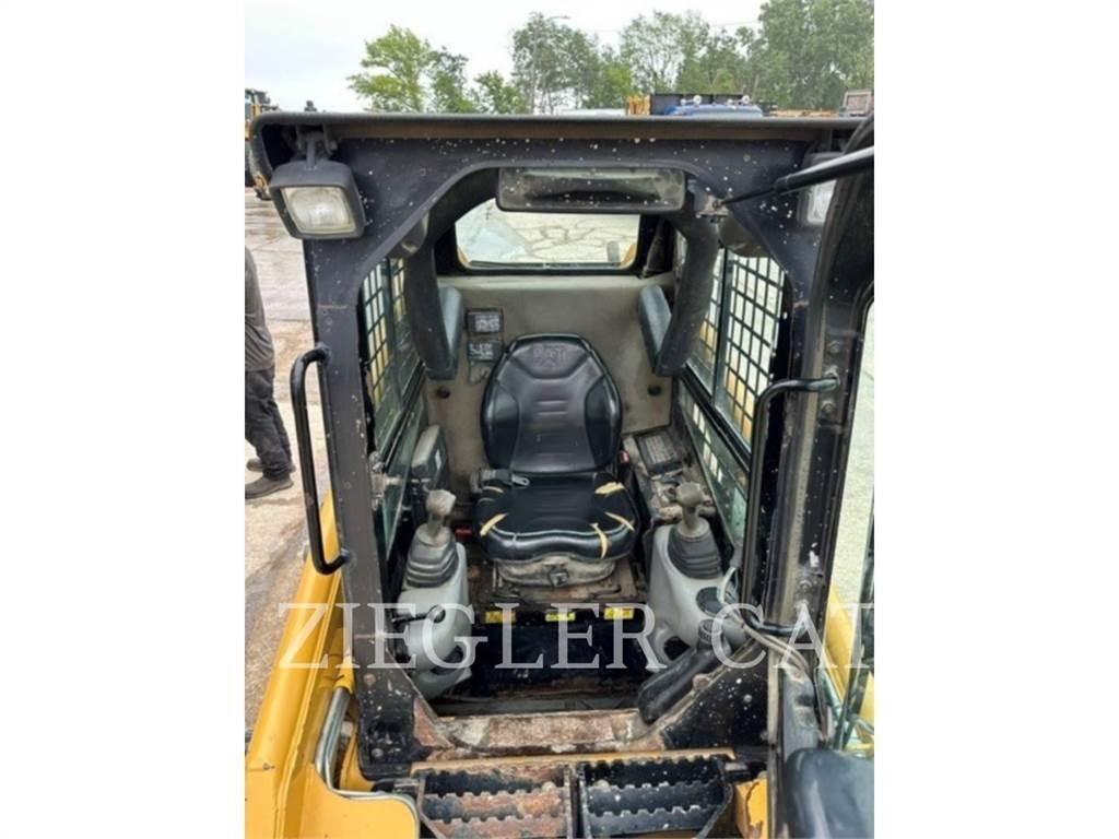 CAT 236B3 Мини-погрузчики
