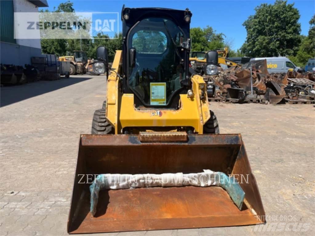 CAT 236D Мини-погрузчики