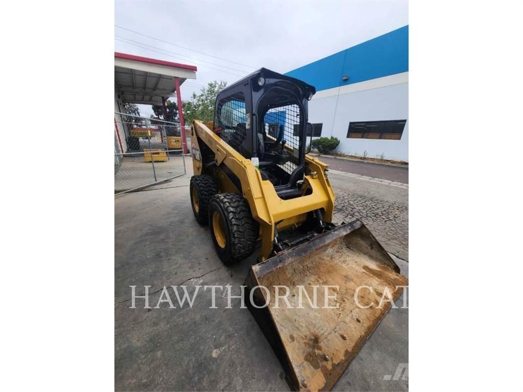 CAT 236D Мини-погрузчики