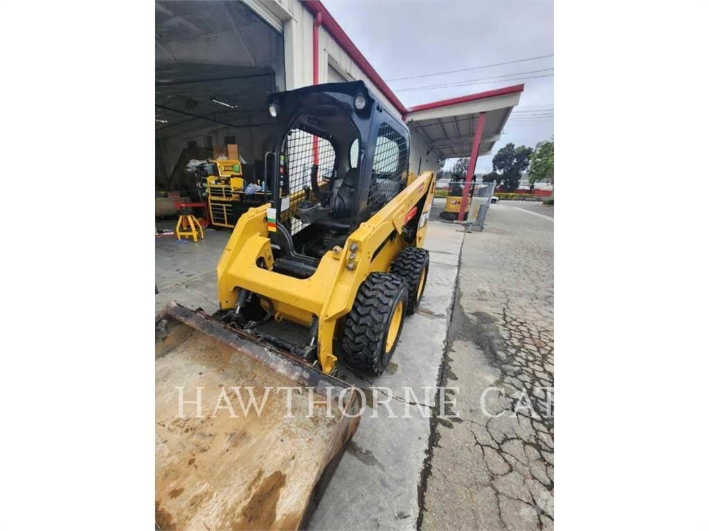 CAT 236D Мини-погрузчики