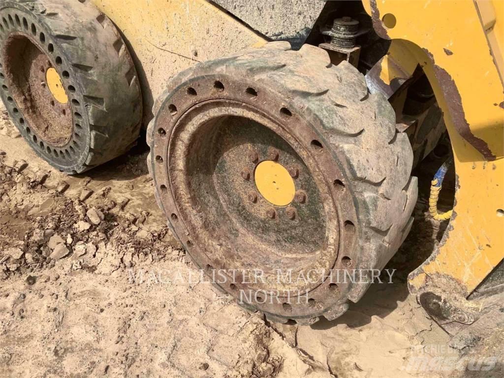 CAT 236D CQ Мини-погрузчики