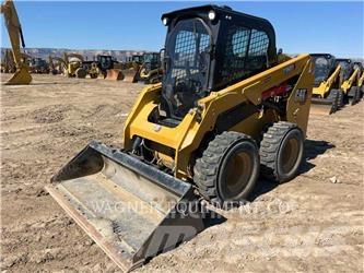 CAT 236D3 Мини-погрузчики